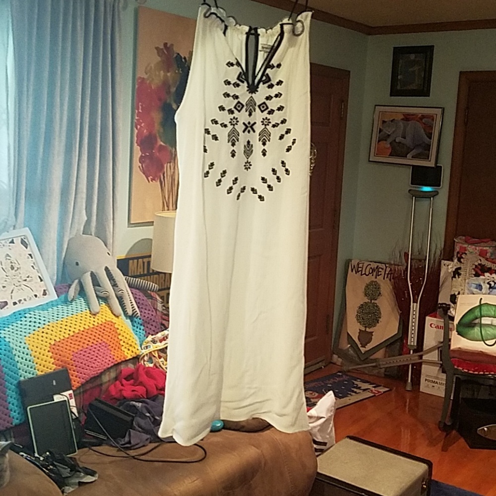 NWT Speechless Dress Sz L White w Blk Embroidery Z01